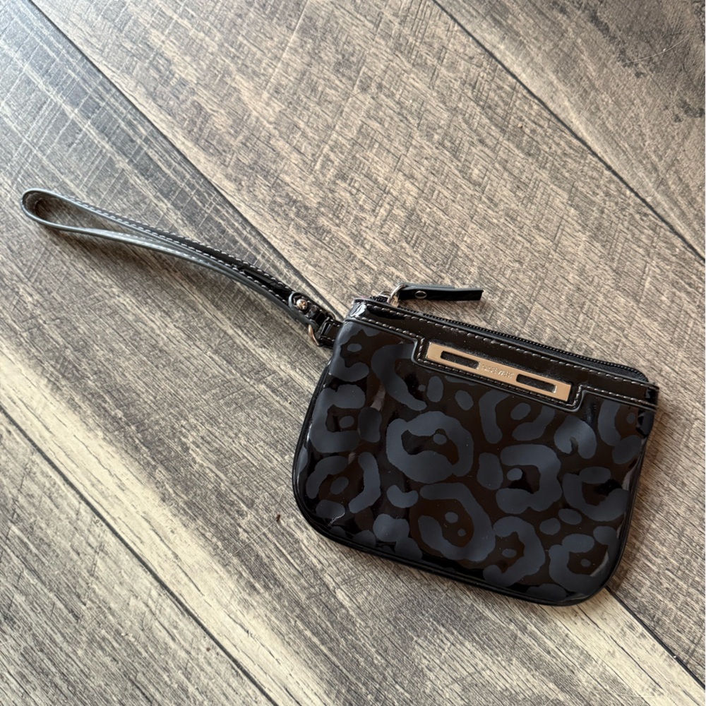 Nine West Black Animal Leopard Print Wristlet Gold Tone Zipper